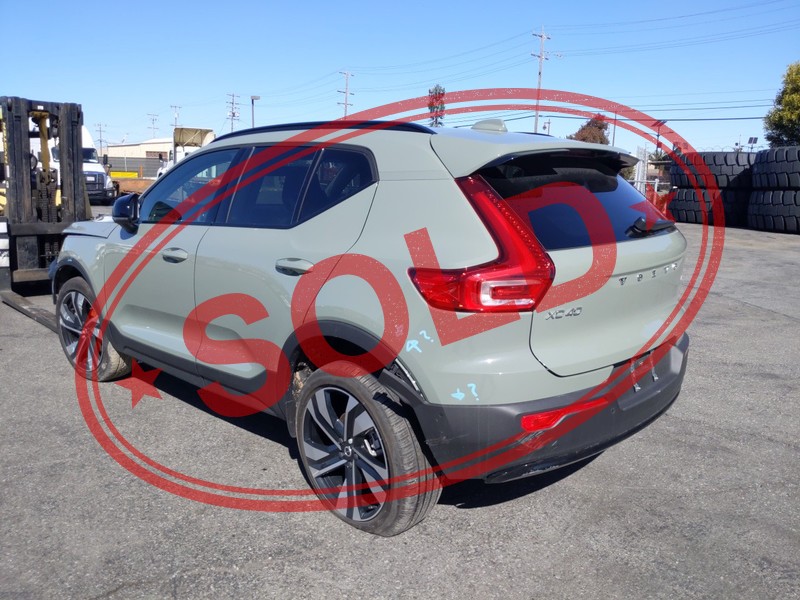 2023 volvo xc40 zabrac czesci 1