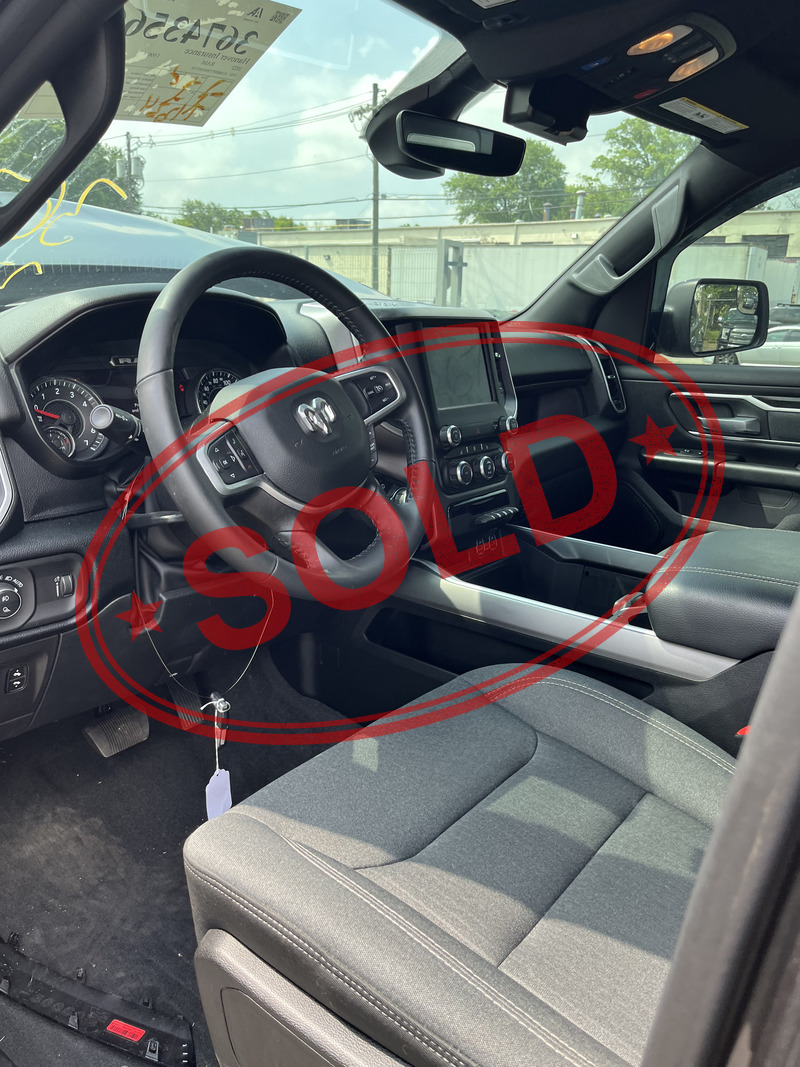 2022 ram 1500 big horn 8