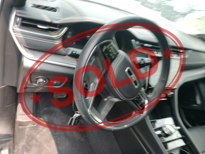 2022 jeep grand cherokee l overland 37