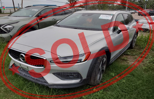 2020 volvo v60 1
