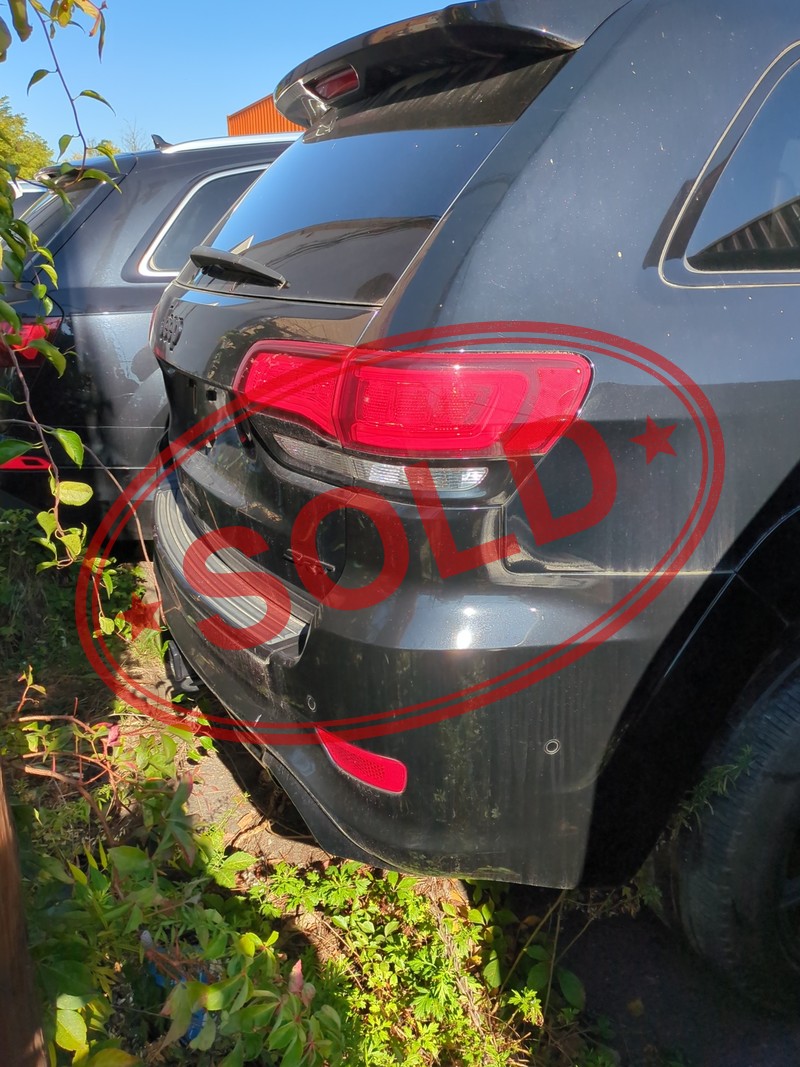2021 jeep grand cherokee srt 8 30