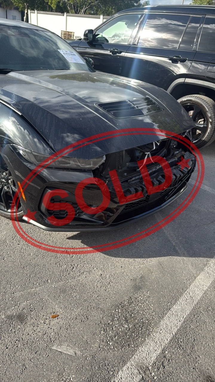 2025 ford mustang 1